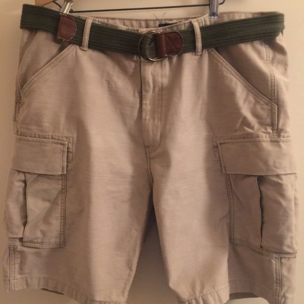 Levi's Tan Cargo Shorts